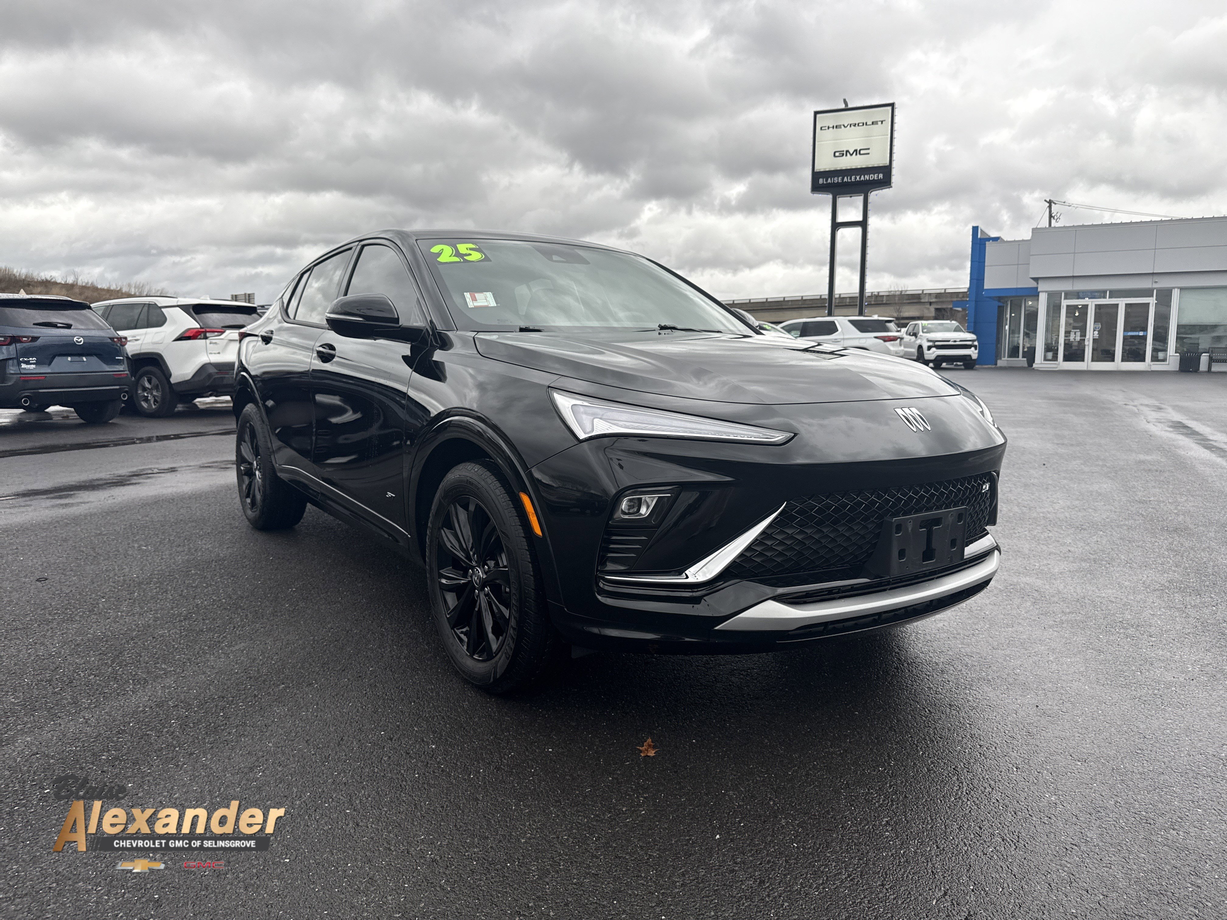 Used 2025 Buick Envista Sport Touring w/ Convenience I Package image 1