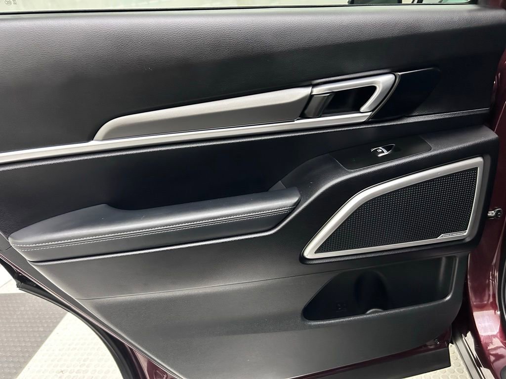 Used 2020 Kia Telluride LX image 13