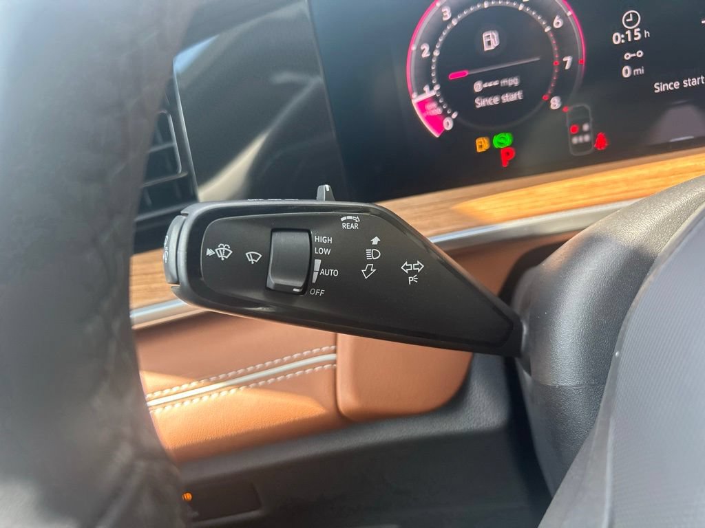New 2026 Volkswagen Tiguan SEL R-Line AWD/4WD image 23