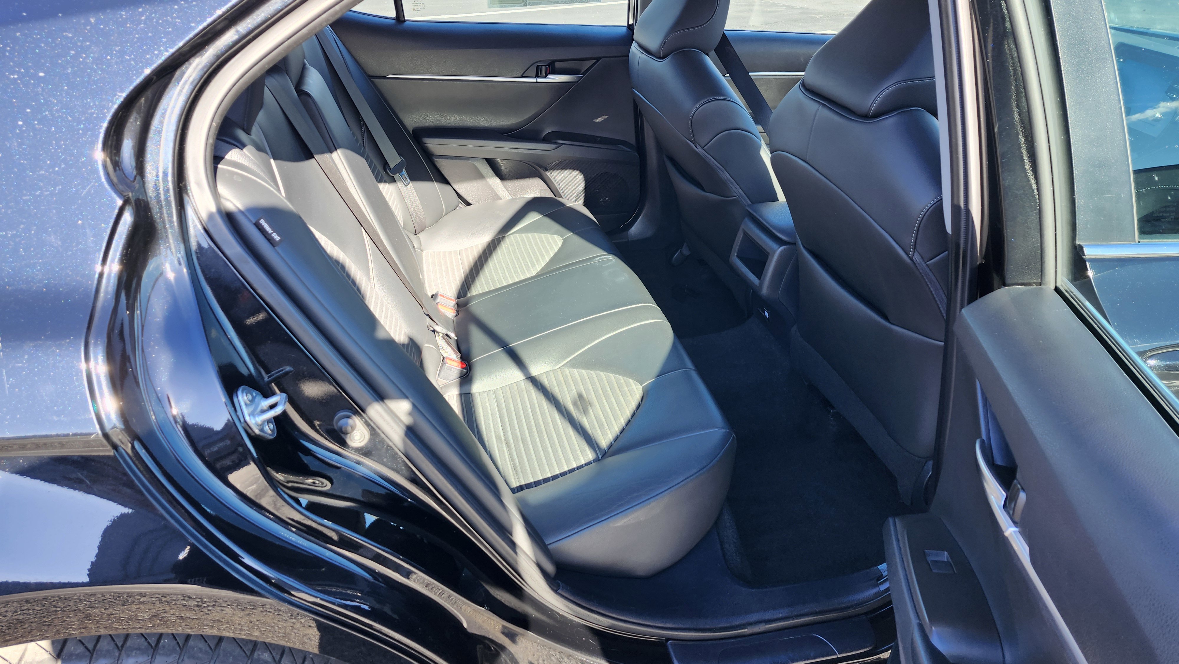 Used 2023 Toyota Camry SE image 15