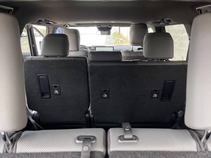 Used 2024 Lexus GX 550 w/ Accessory Package (Z1) AWD/4WD image 8