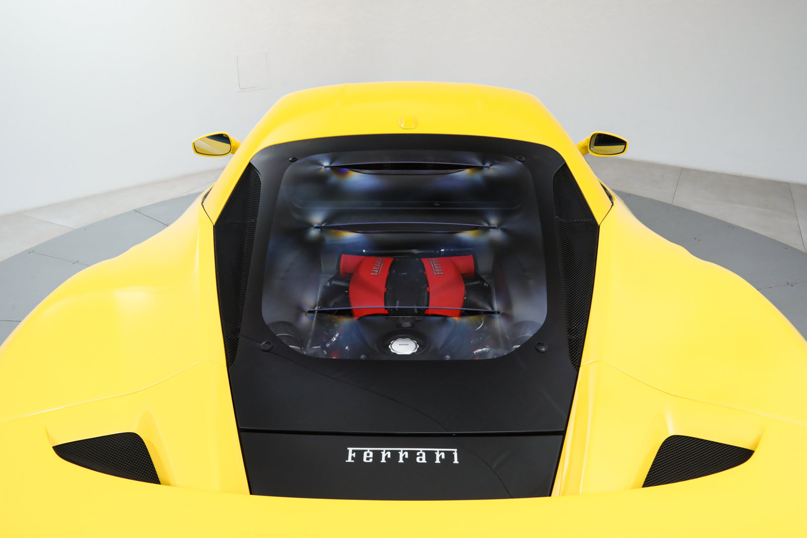 Certified 2022 Ferrari F8 Tributo RWD image 9