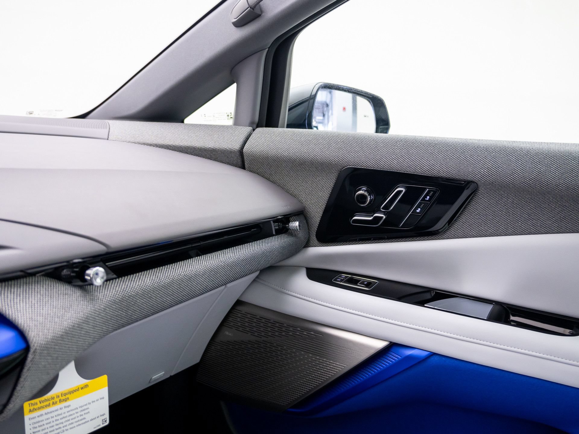 New 2027 Cadillac Optiq Sport w/ LPO, Floor Liner Package AWD/4WD image 24