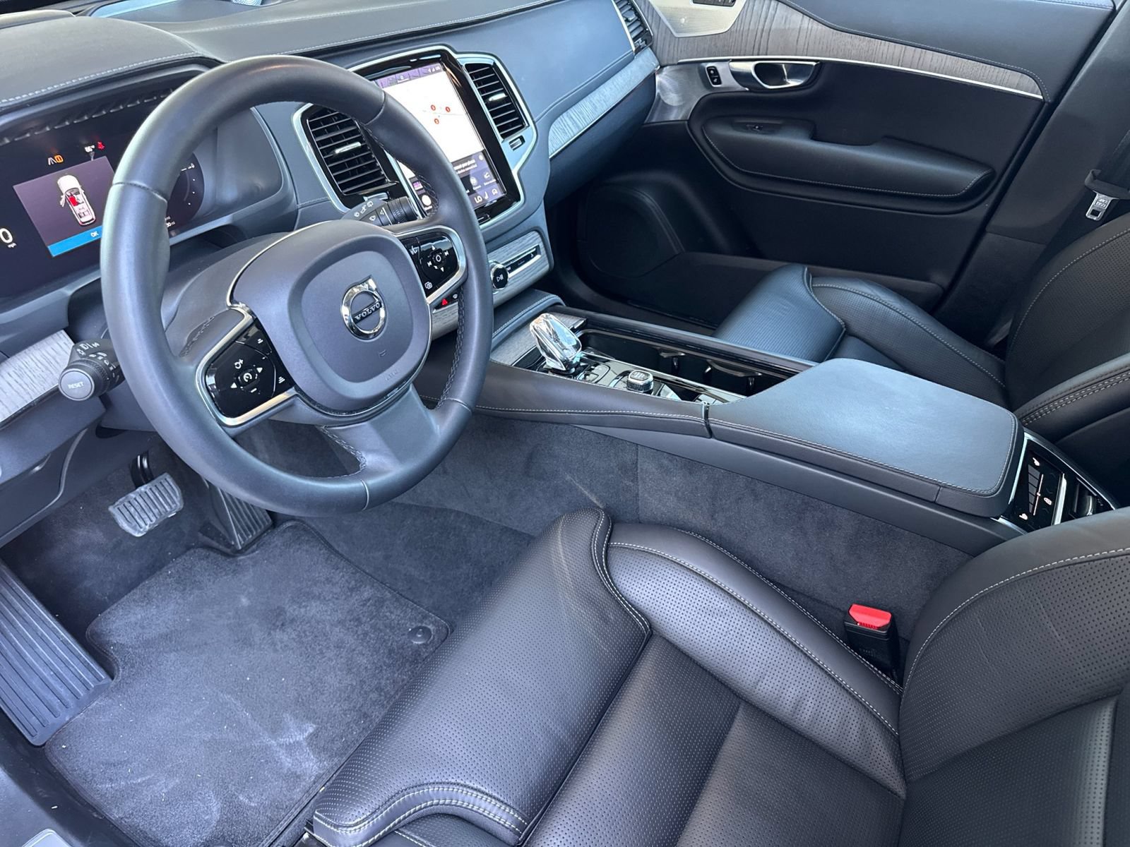 Certified 2023 Volvo XC90 T8 Ultimate AWD/4WD image 16