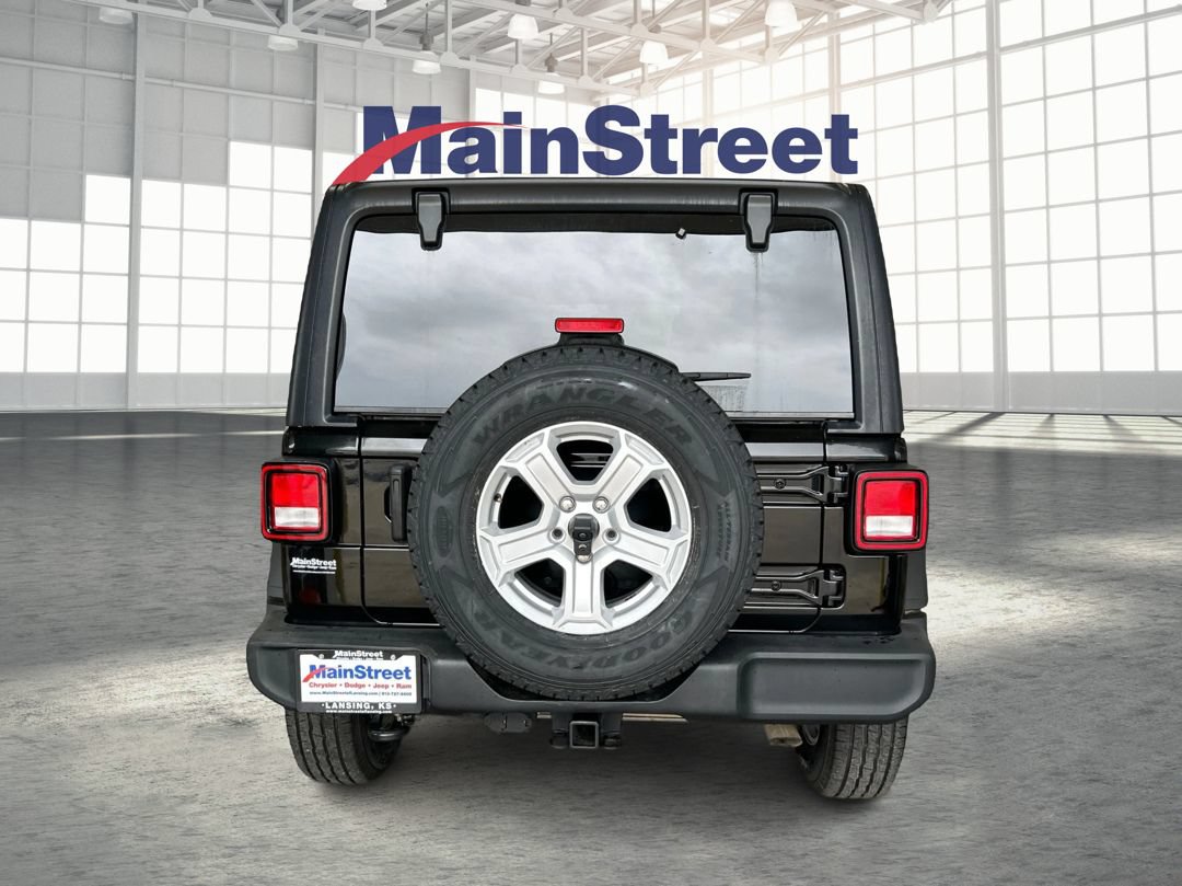 Used 2023 Jeep Wrangler Unlimited Sport AWD/4WD image 4