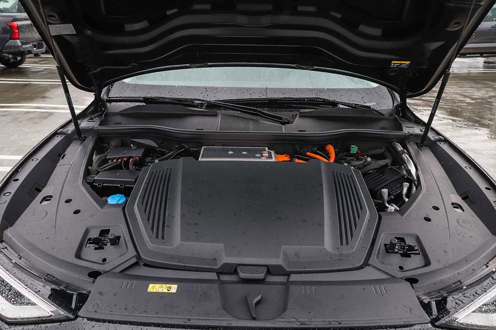 Used 2023 Audi e-tron Premium w/ Convenience Plus Package image 39