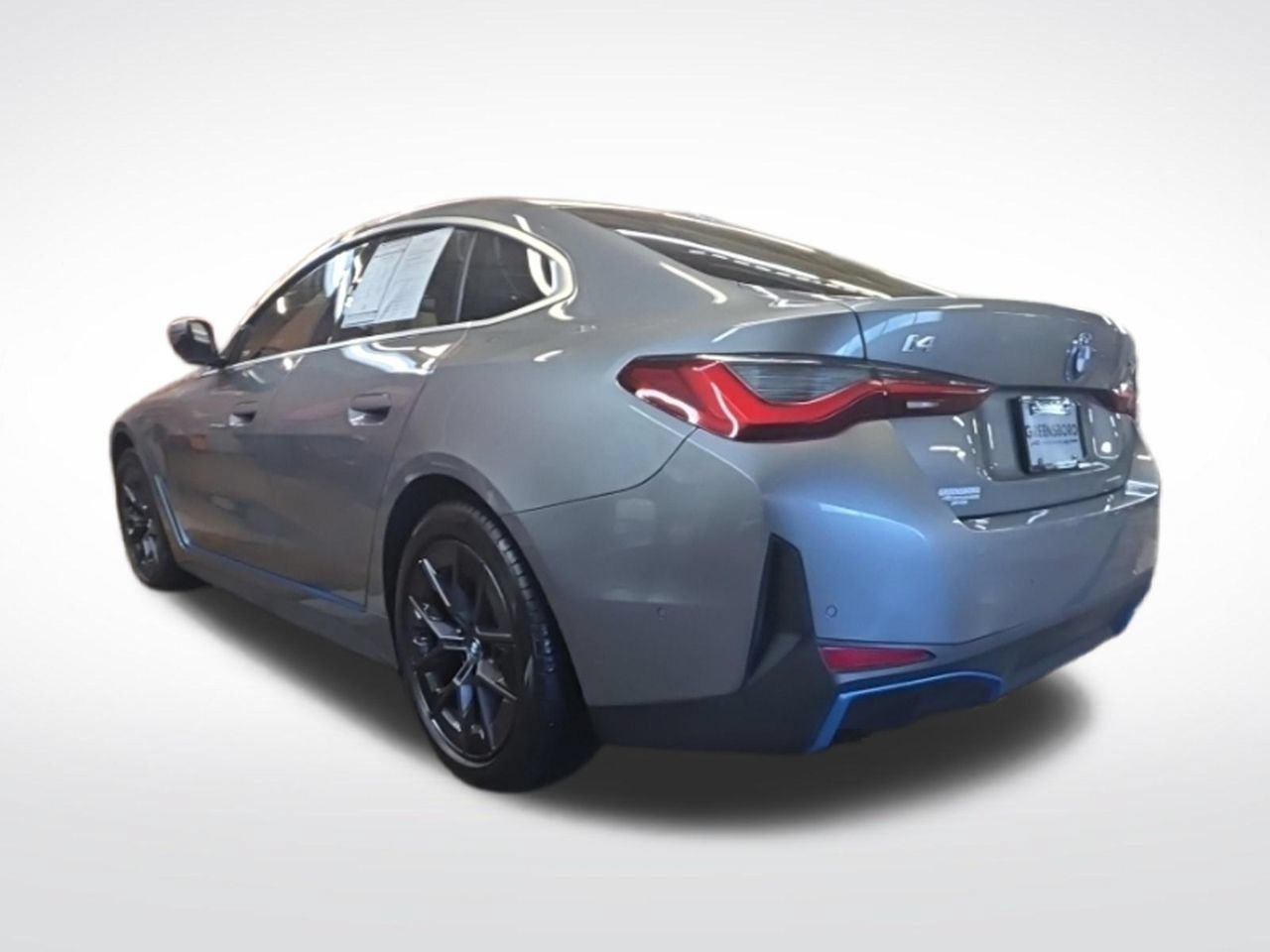 Used 2024 BMW i4 xDrive40i AWD/4WD image 3