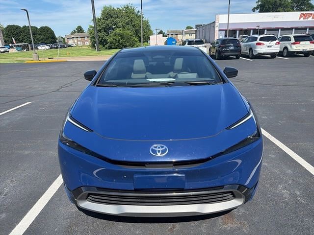 Used 2023 Toyota Prius Limited w/ Limited Premium Package FWD image 11