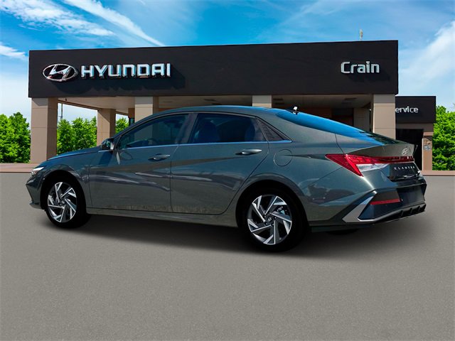 New 2025 Hyundai Elantra Limited image 4