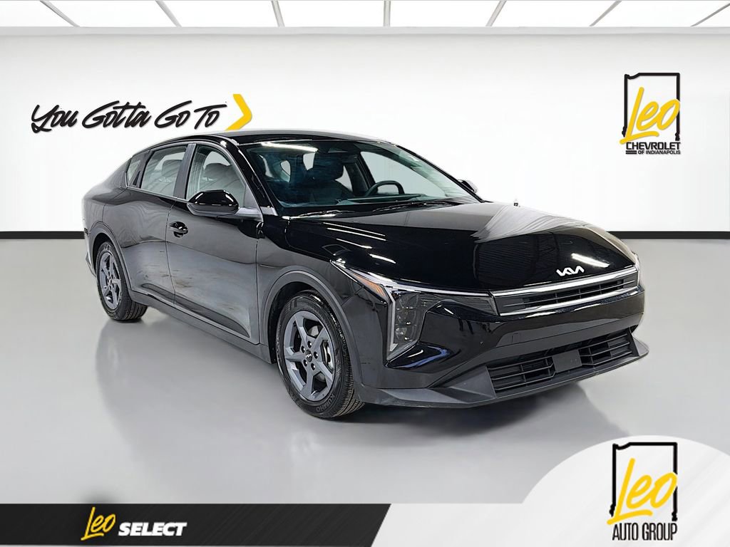 Used 2025 Kia K4 LXS image 3
