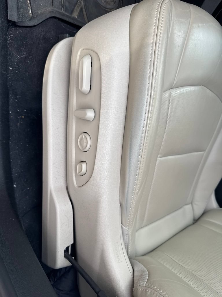 Used 2021 Buick Enclave Premium w/ Surround and Sites Package AWD/4WD image 26