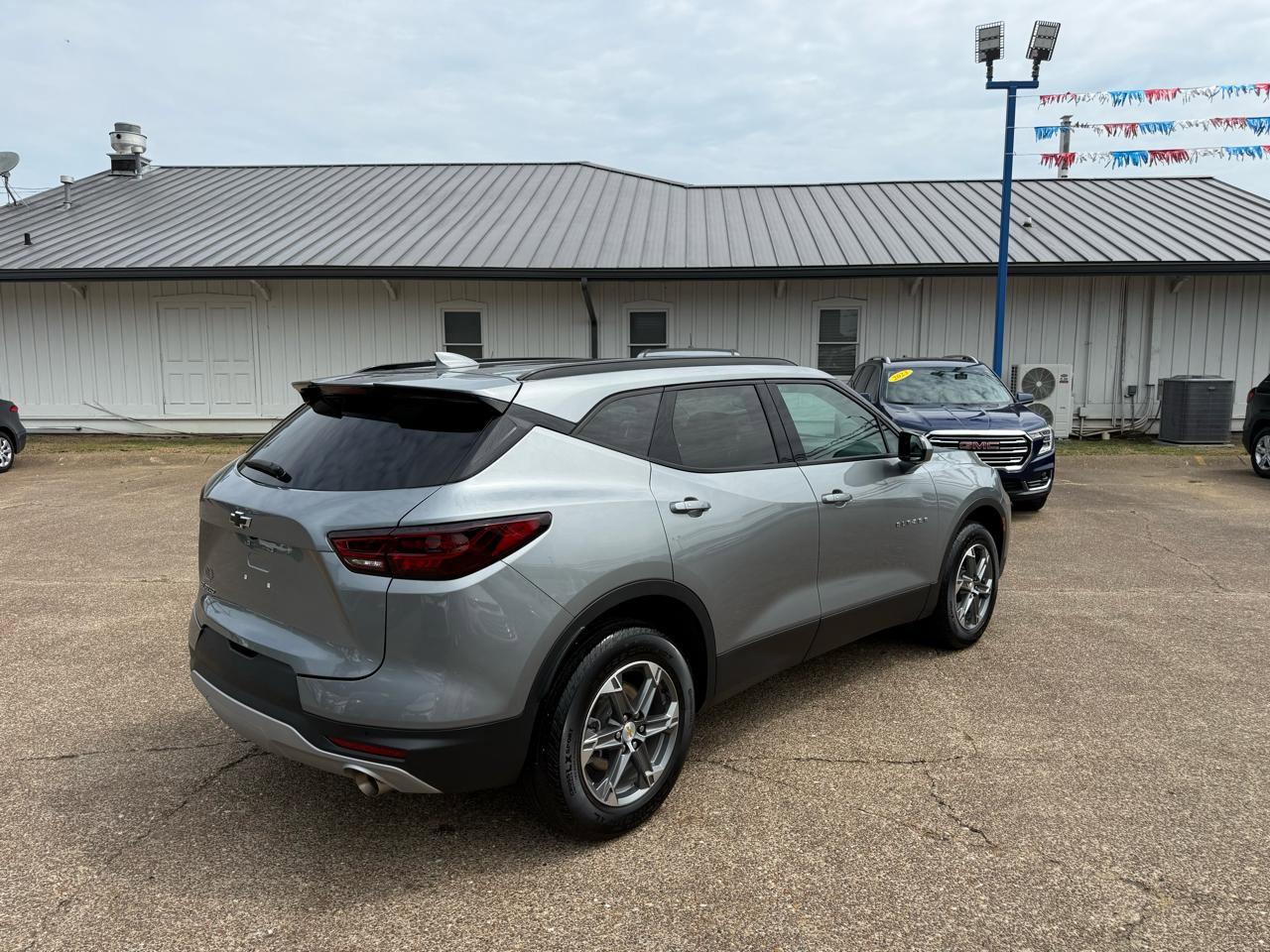 Used 2024 Chevrolet Blazer LT w/ Convenience Package FWD image 5