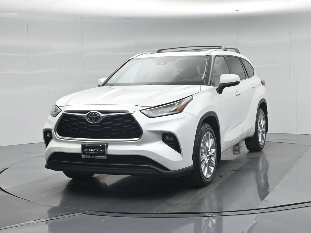 Used 2022 Toyota Highlander Limited FWD image 62