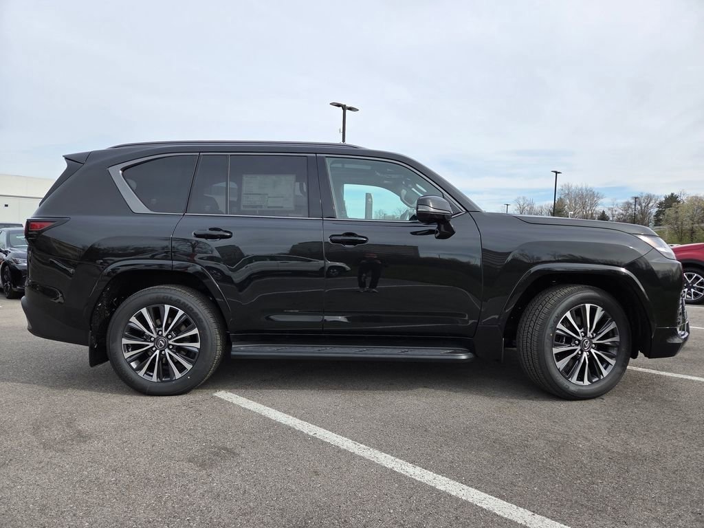 New 2026 Lexus LX 600 4WD w/ Premium Package image 32