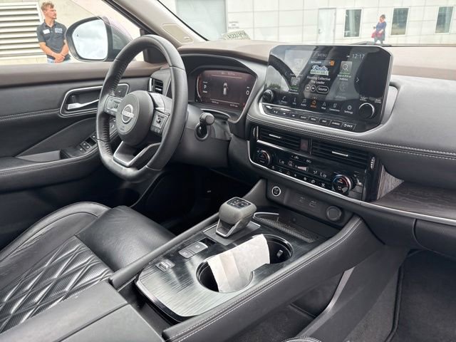 Used 2022 Nissan Rogue Platinum w/ Head-Up Display Package FWD image 15