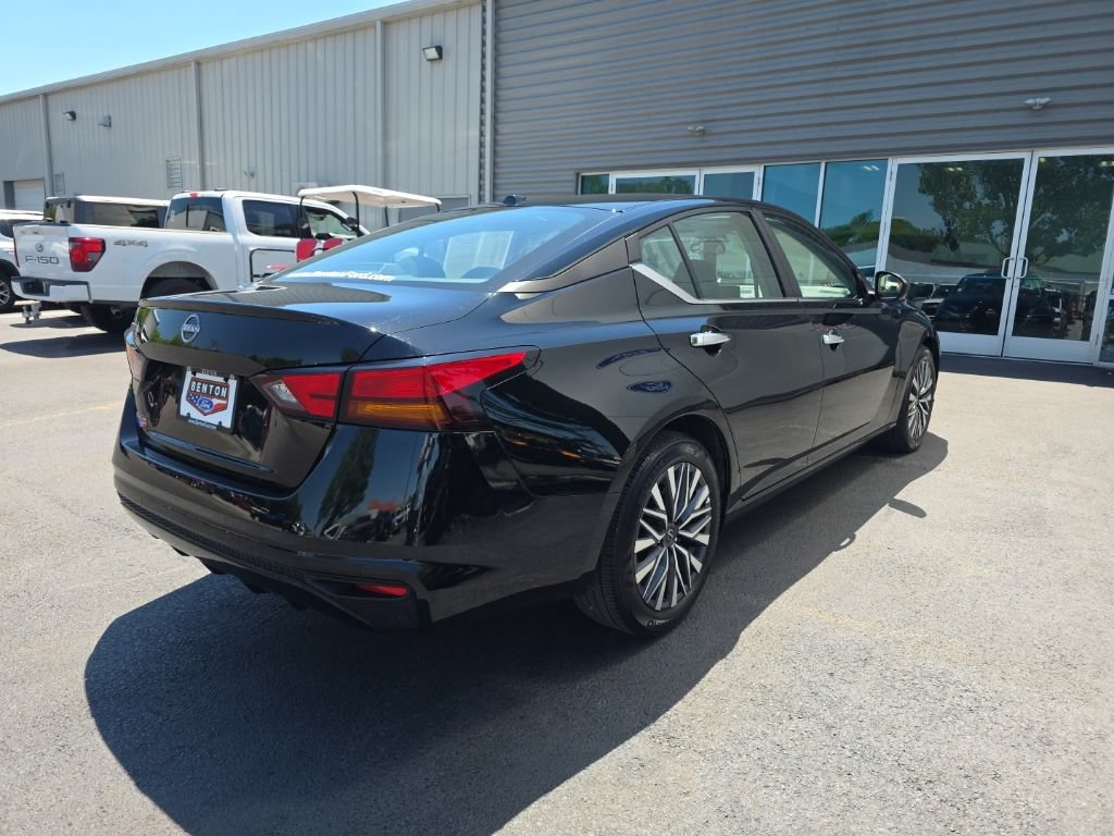 Used 2025 Nissan Altima 2.5 SV FWD image 7