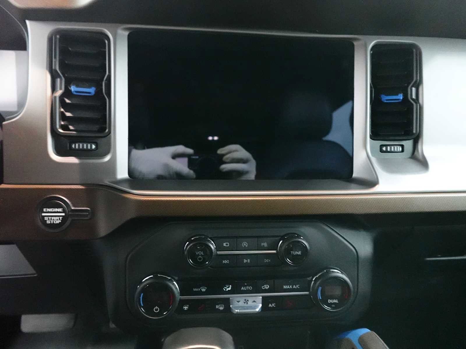 Used 2023 Ford Bronco Outer Banks image 21