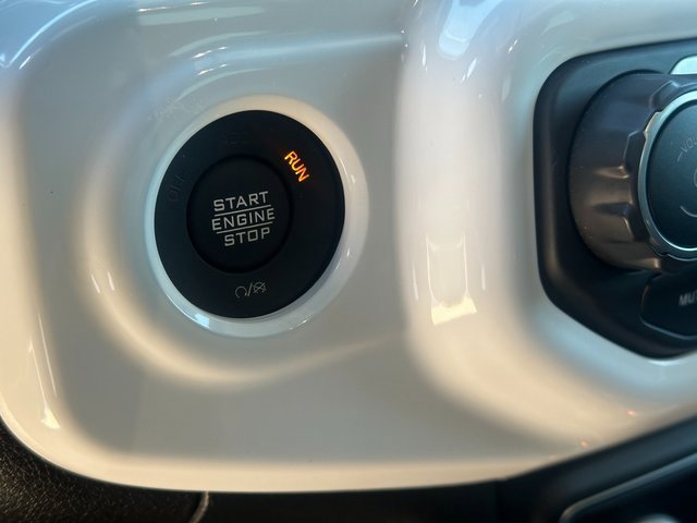 Used 2023 Jeep Wrangler Sport S image 33