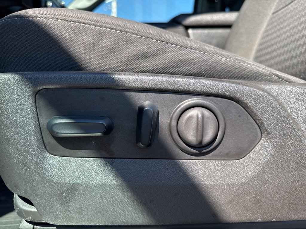 Used 2023 Chevrolet Silverado 2500 LT w/ Convenience Package image 31