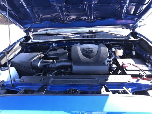 Used 2018 Toyota Tacoma Limited image 36