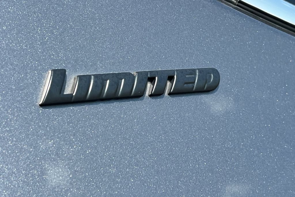Used 2023 Toyota Tundra Limited AWD/4WD image 29