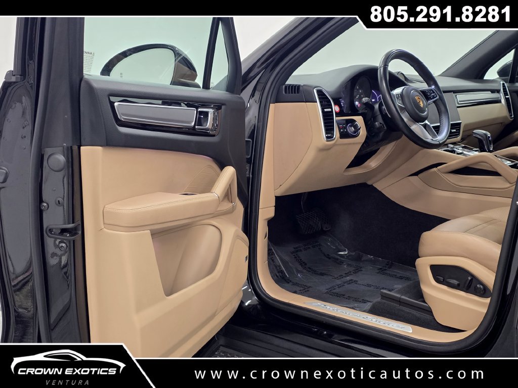 Used 2022 Porsche Cayenne Platinum Edition AWD/4WD image 24