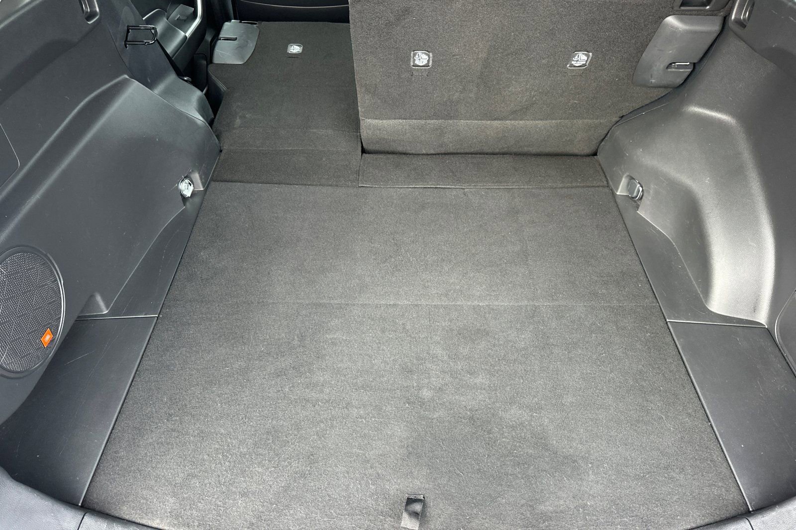 Used 2023 Toyota RAV4 XLE Premium image 16