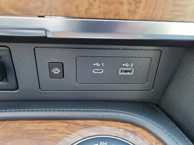 Used 2021 Nissan Armada SL w/ Captain's Chairs Package AWD/4WD image 34