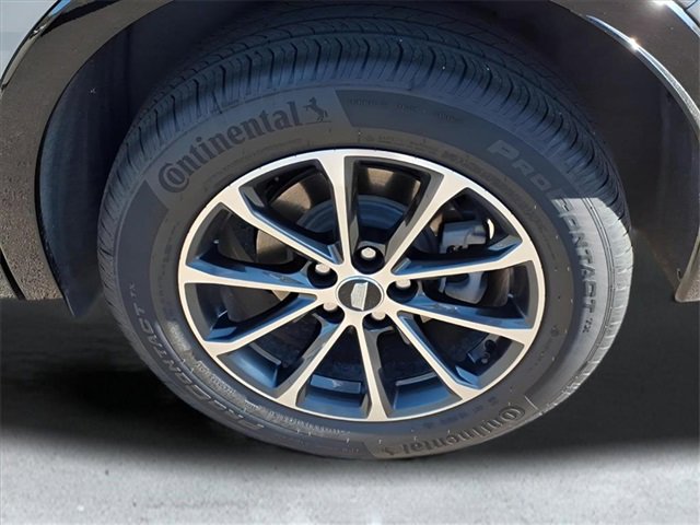 Used 2024 Cadillac XT4 Sport w/ Cold Weather Package image 7