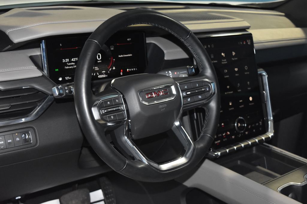 Used 2024 GMC Acadia Elevation AWD/4WD image 2