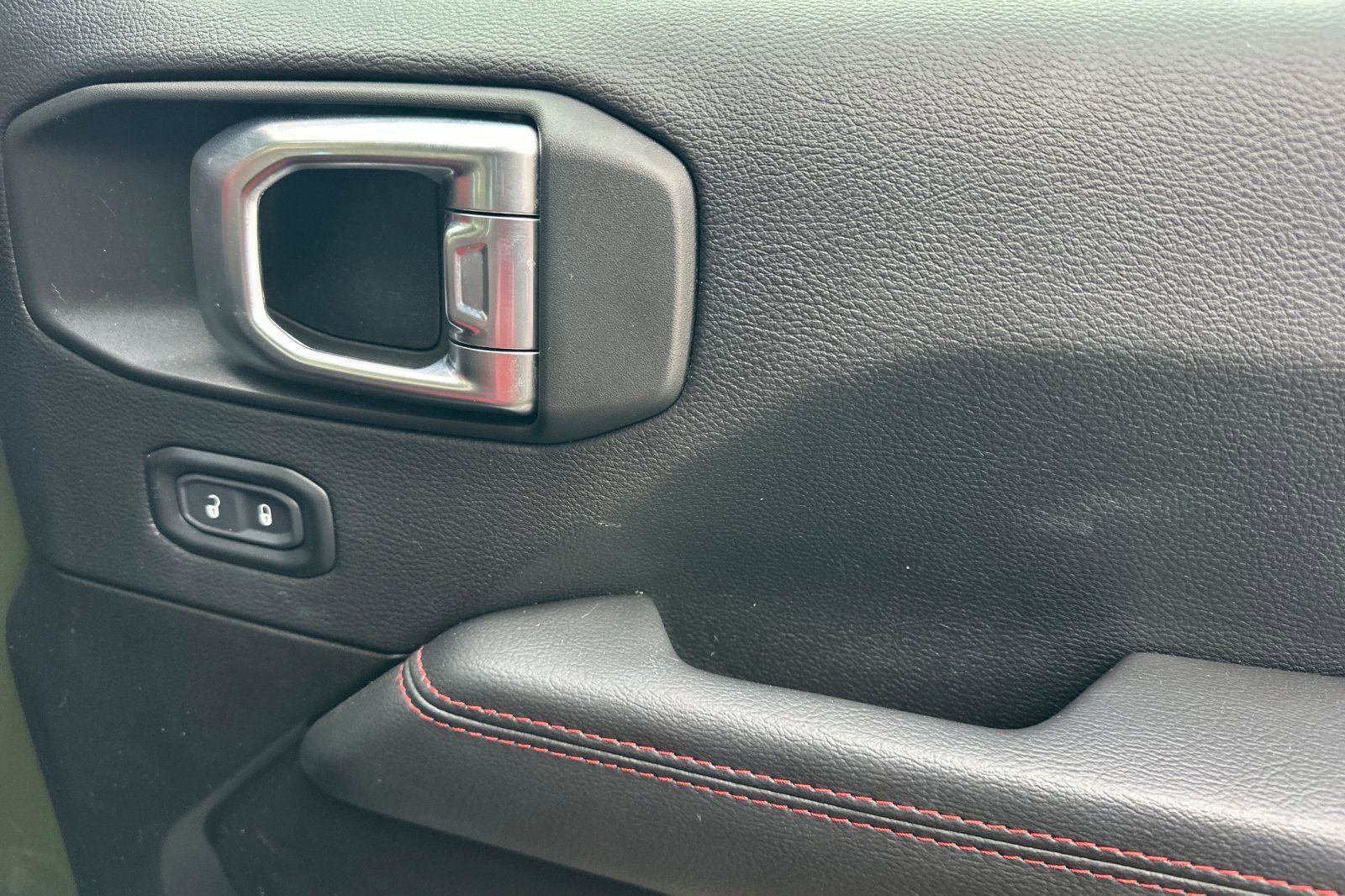 Used 2023 Jeep Wrangler Unlimited Rubicon 4xe image 19