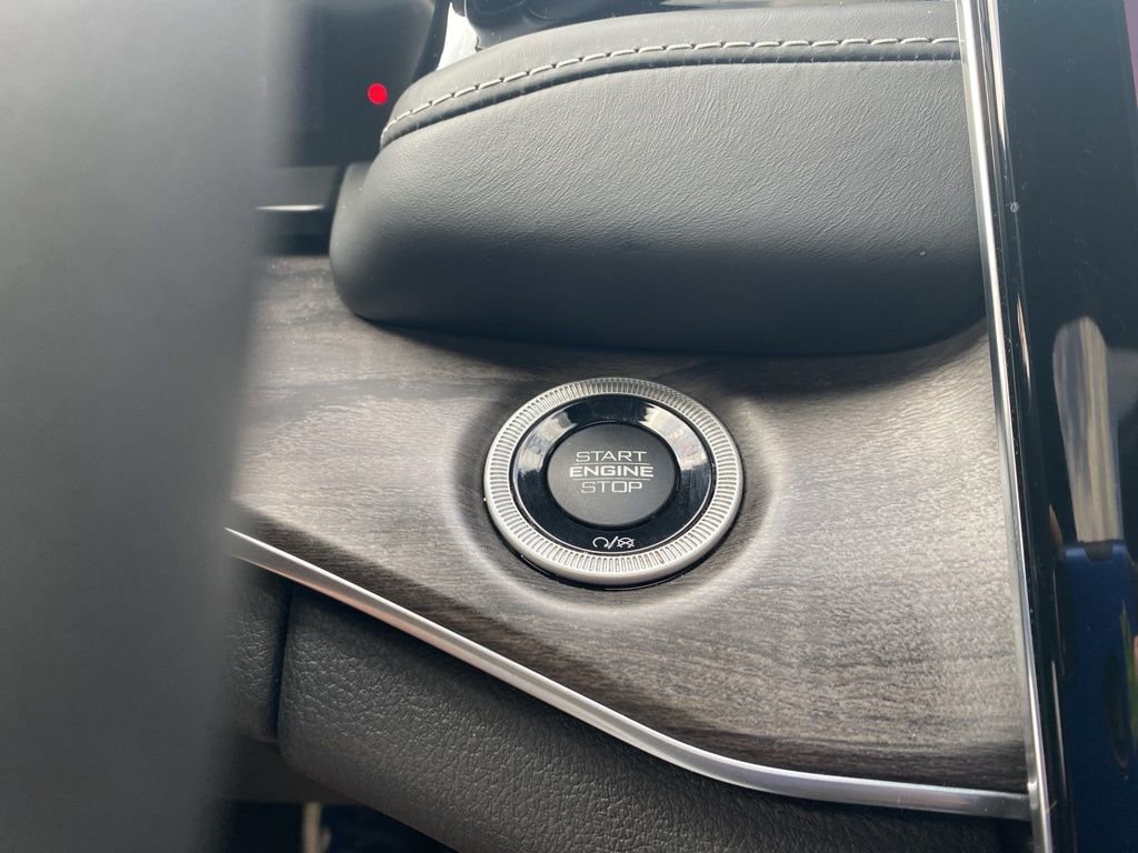 Used 2022 Jeep Grand Cherokee Overland image 25