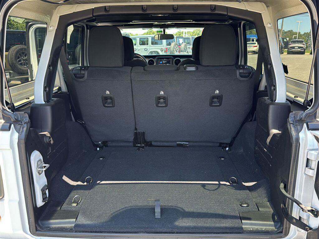 Used 2021 Jeep Wrangler Unlimited Sport AWD/4WD image 17
