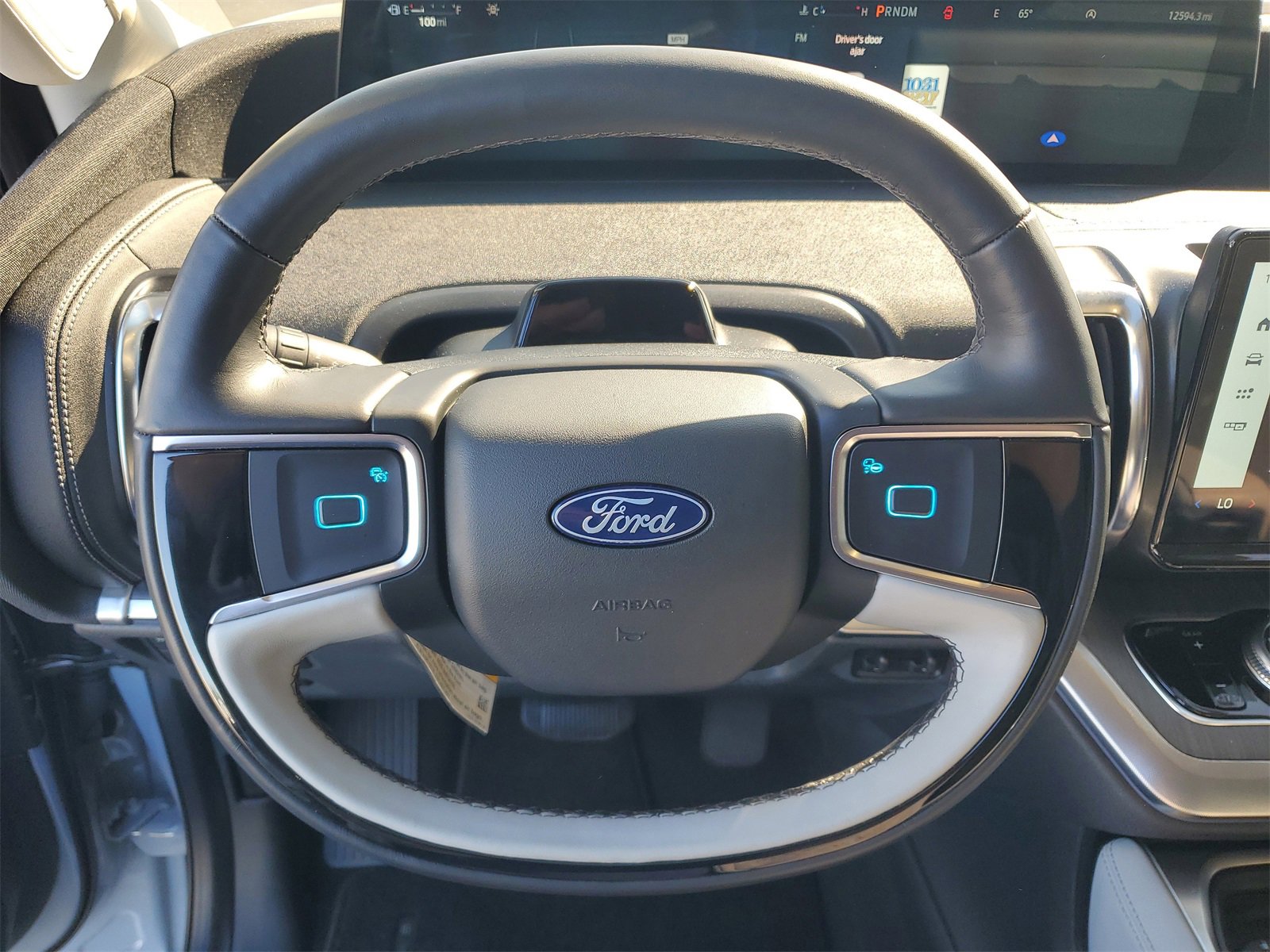 Certified 2025 Ford Expedition Platinum w/ Platinum Ultimate Package image 21