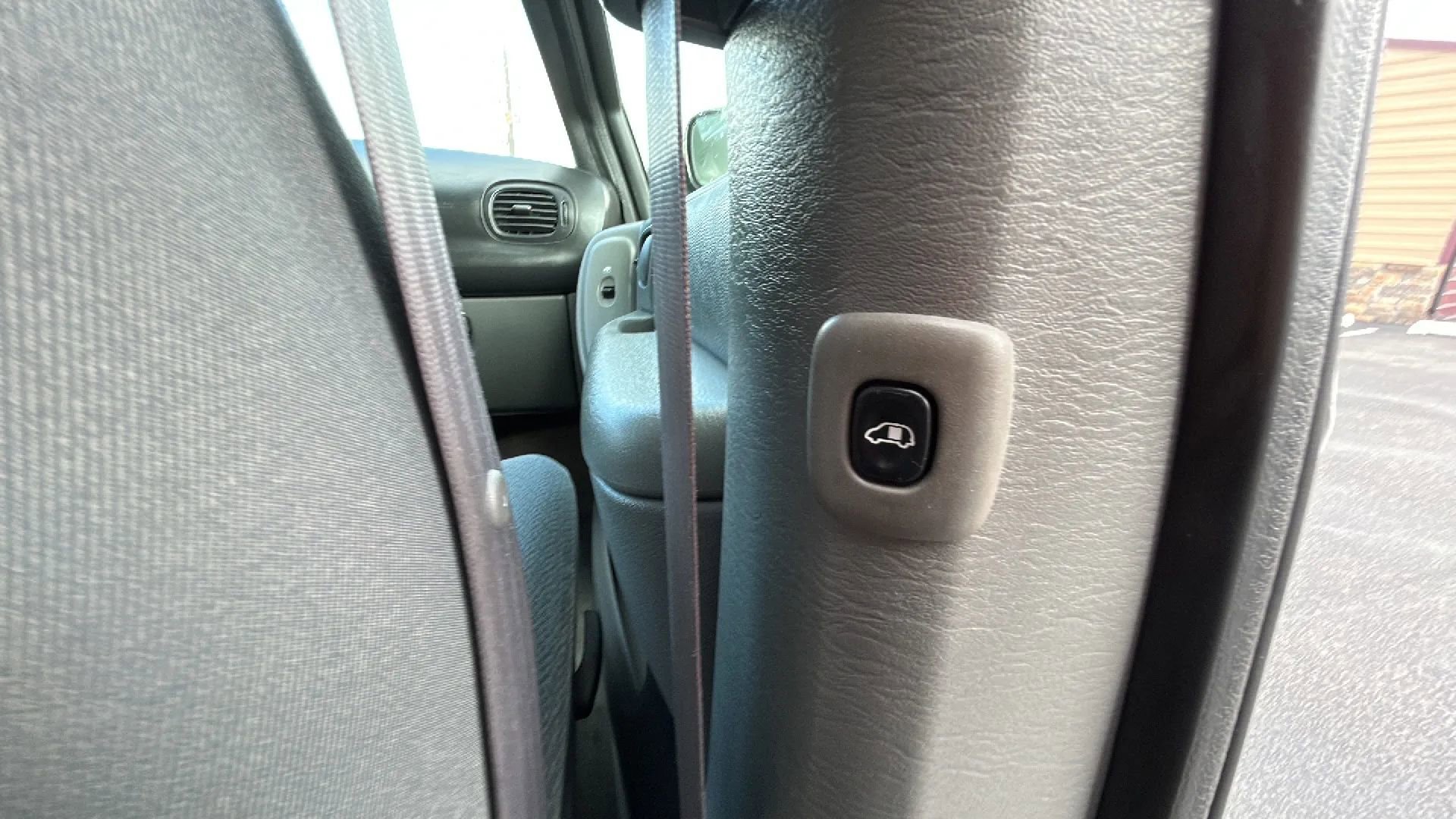 Used 2004 Chrysler Town & Country Touring FWD image 47