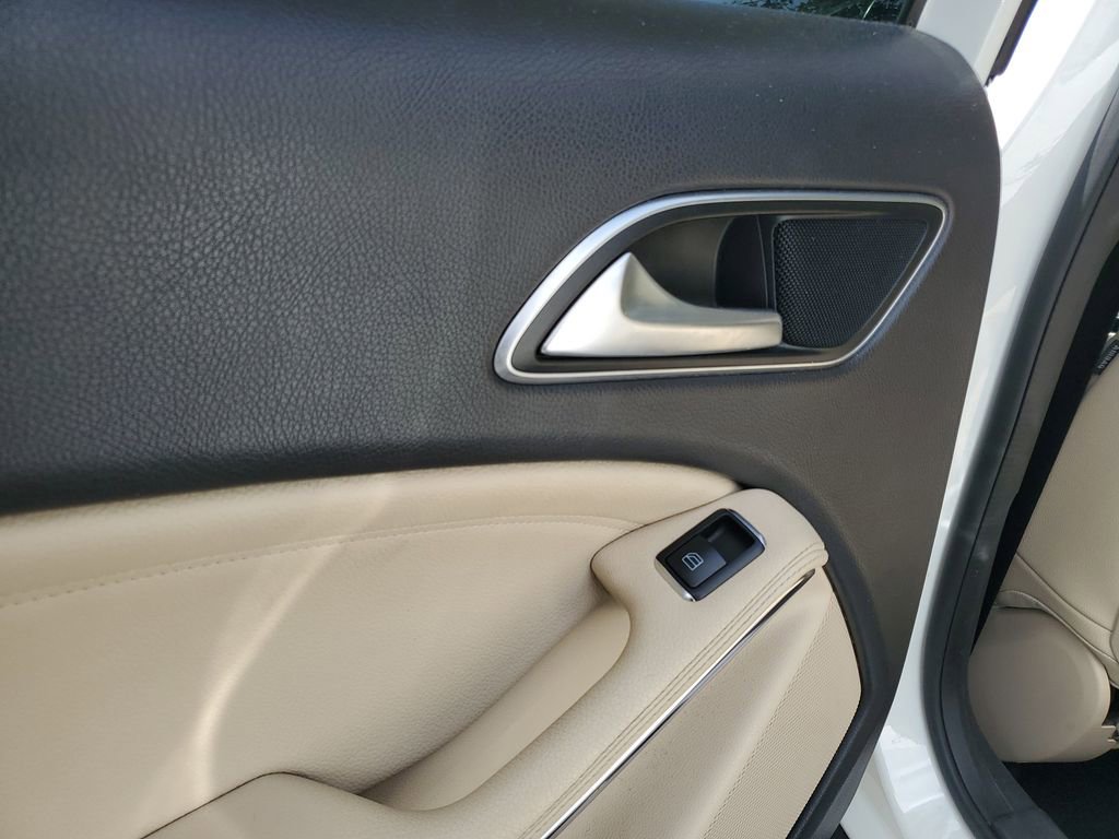 Used 2019 Mercedes-Benz GLA 250 image 12