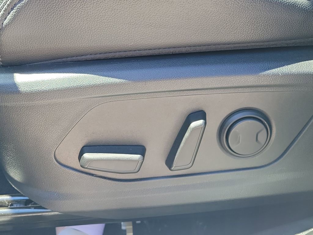 Used 2023 Hyundai Santa Cruz Limited image 16