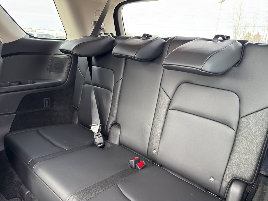 Certified 2025 Nissan Pathfinder SL w/ SL Premium Package image 36