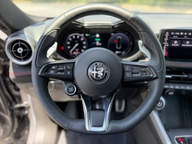 Used 2024 Alfa Romeo Tonale Veloce w/ Active Assist Package AWD/4WD image 15