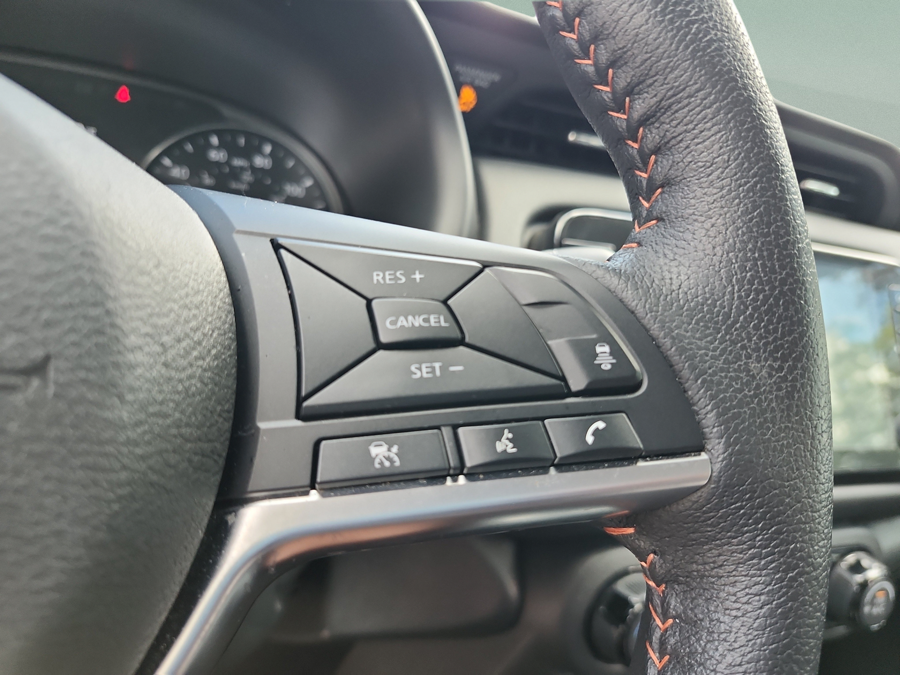 Certified 2024 Nissan Kicks SR w/ SR Premium Package FWD image 26
