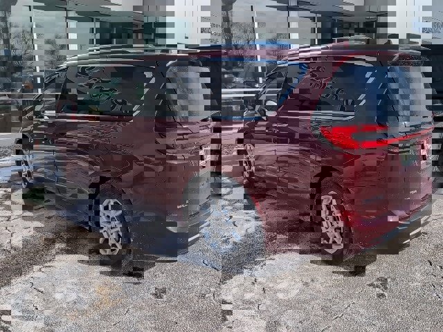 Used 2021 Chrysler Pacifica Touring-L image 1