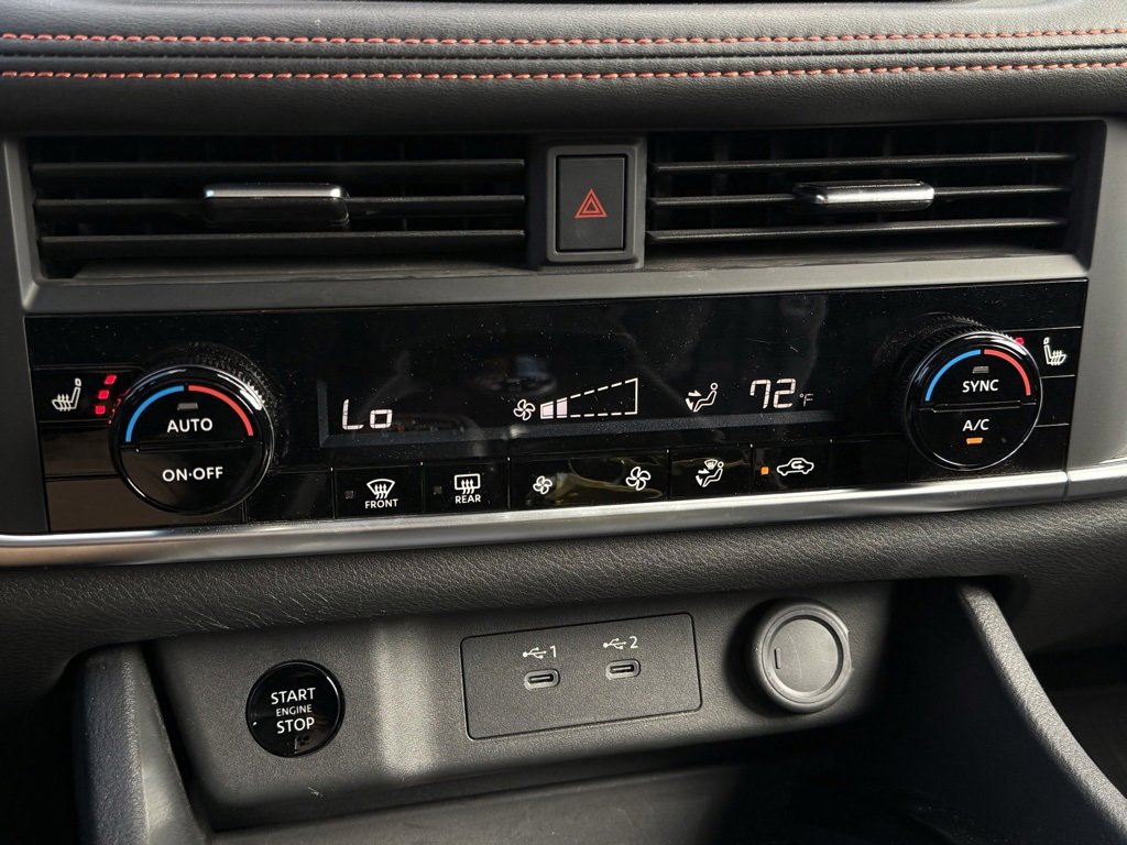 Used 2025 Nissan Rogue SV image 10