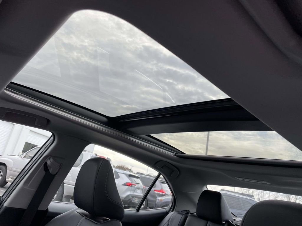 Used 2024 Toyota Camry XLE w/ Cold Weather Package image 30