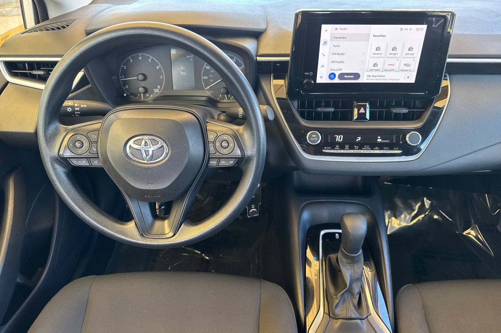Certified 2025 Toyota Corolla LE FWD image 18