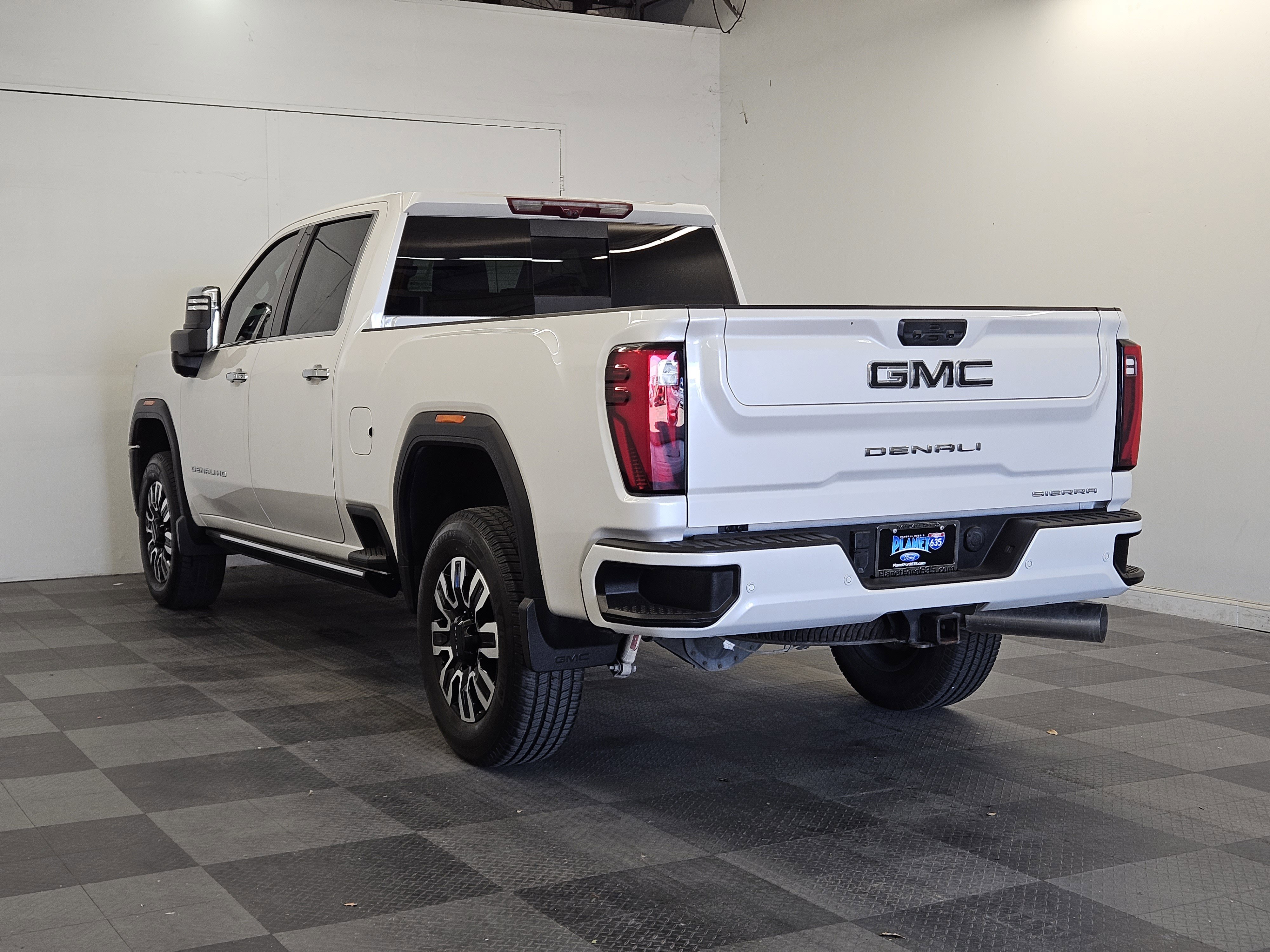 Used 2024 GMC Sierra 2500 Denali Ultimate image 8