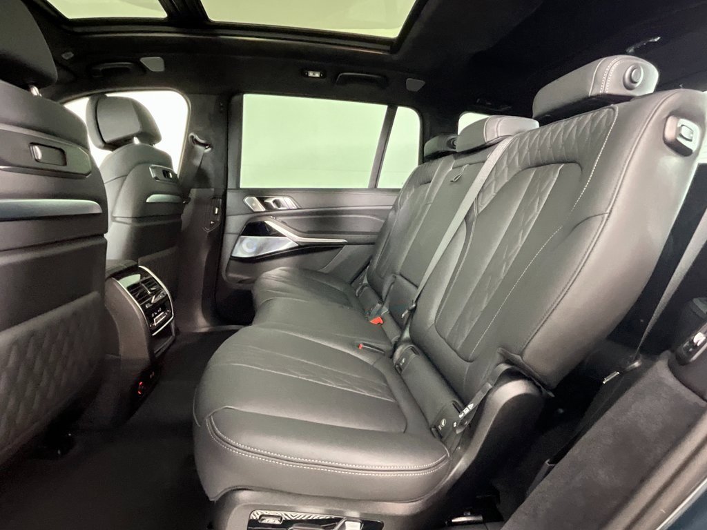 Used 2025 BMW ALPINA XB7 image 26