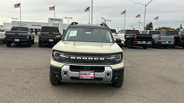 Used 2025 Ford Bronco Sport Badlands image 9