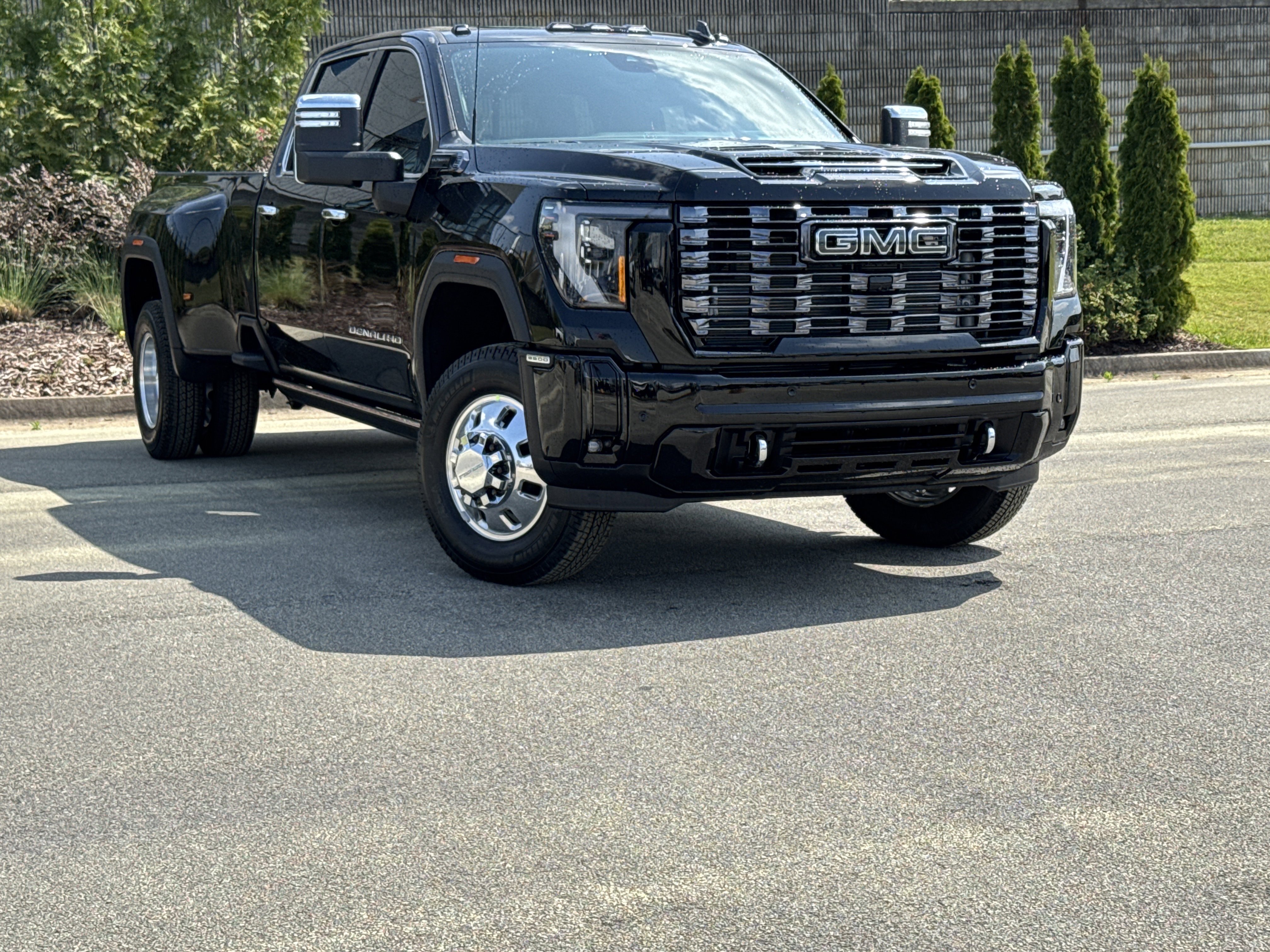 New 2026 GMC Sierra 3500 Denali Ultimate image 2