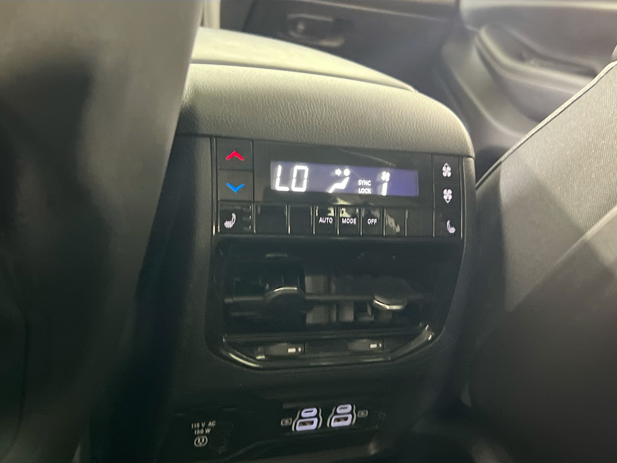 Used 2023 Jeep Grand Cherokee L Limited AWD/4WD image 26