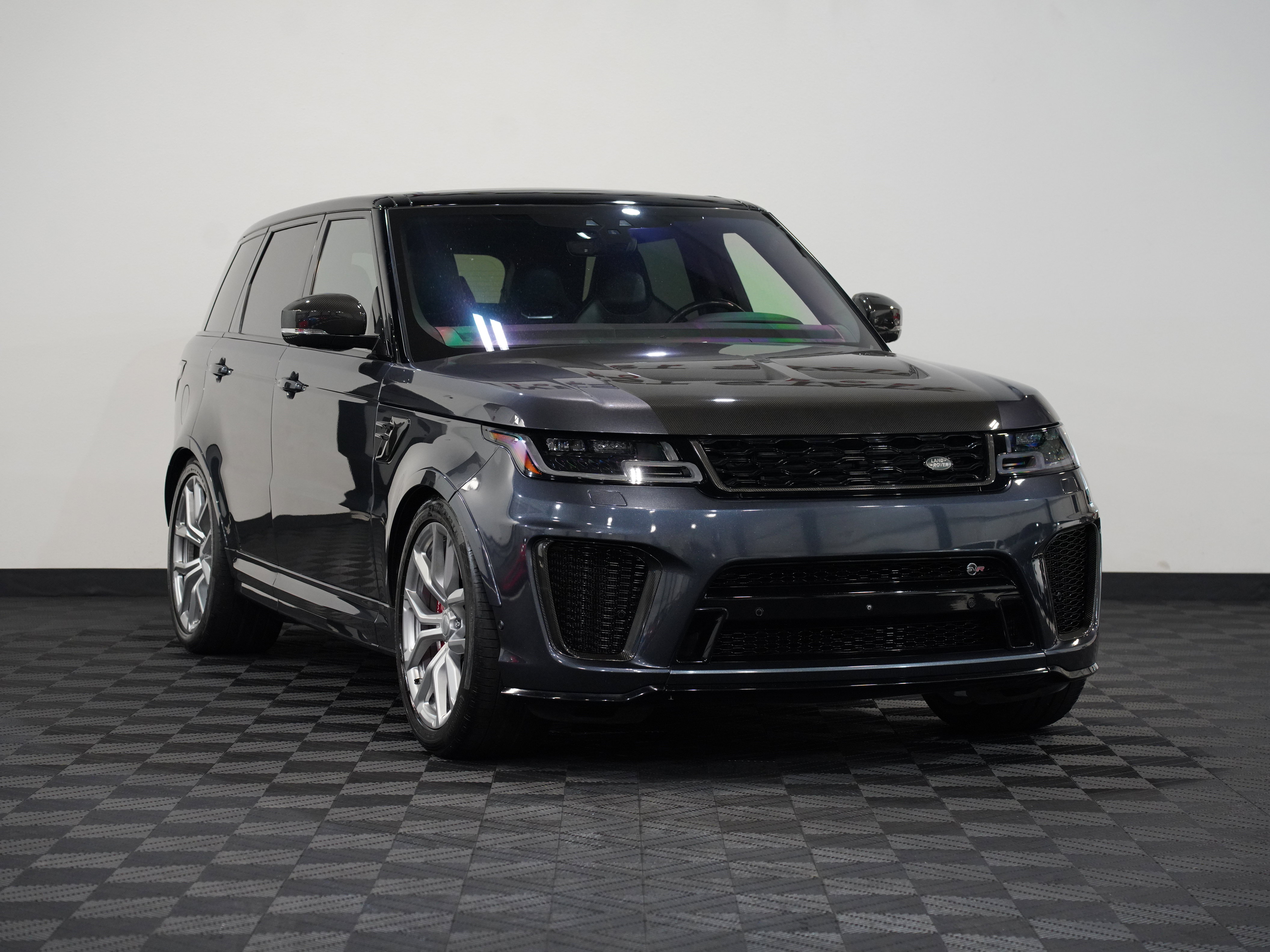 Used 2018 Land Rover Range Rover Sport SVR image 5